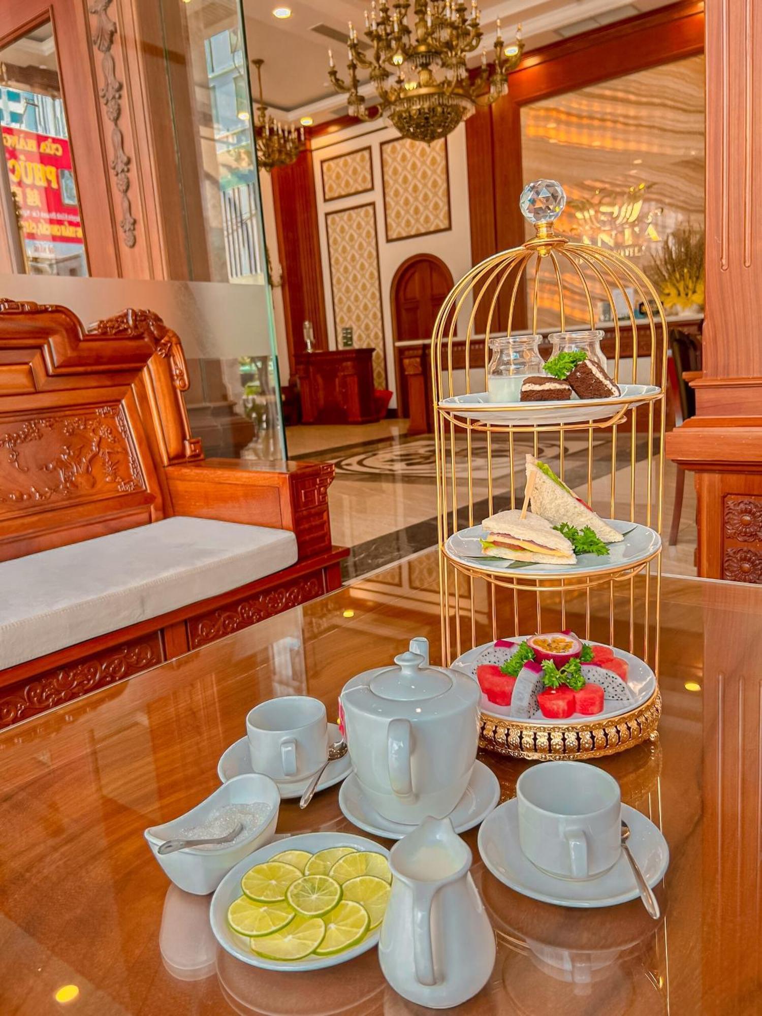 Santa Luxury Hotel Da Nang Exterior photo