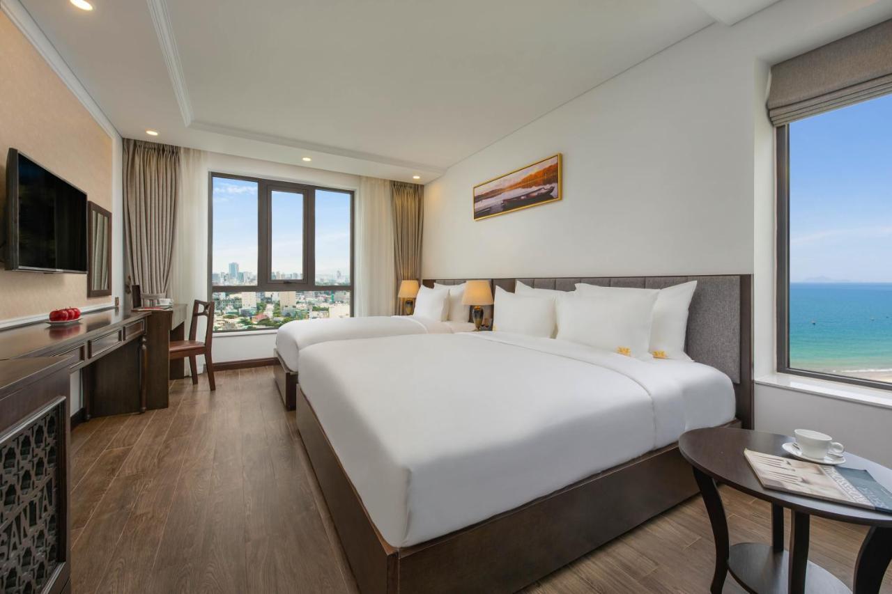 Santa Luxury Hotel Da Nang Exterior photo