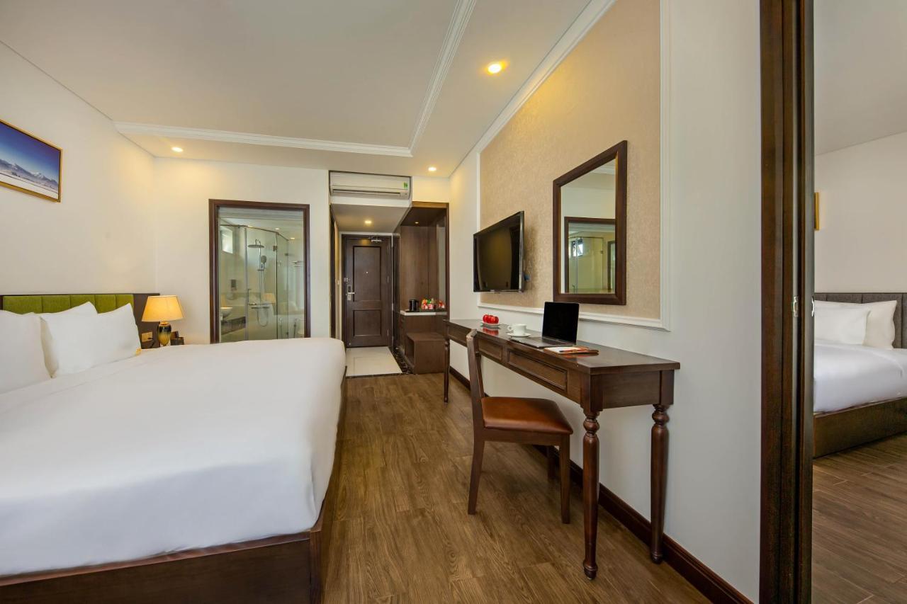 Santa Luxury Hotel Da Nang Exterior photo
